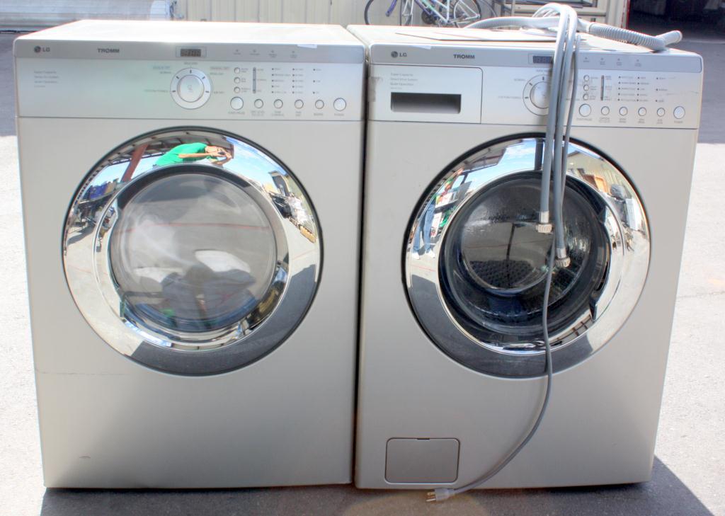 LG TROMM Washer & Dryer Set