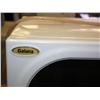 Image 2 : Galanz White Microwave