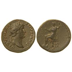 Sestercio. 117-138 d.C. ADRIANO. Anv.: DIVVS HADRIANVS AVG. Busto laureado a derecha. Rev.: S. C. Ad