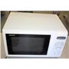 Image 1 : Admiral Microwave