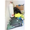 Image 3 : Table Lot of Misc. Scuba Diving Gear