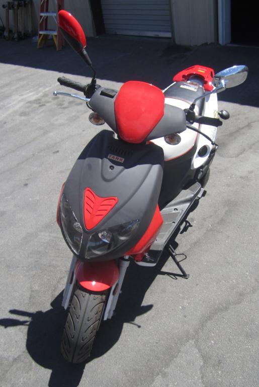 Urban Sport Tank Scooter 150cc