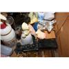 Image 4 : 2 Boxes of Misc. Figurines & Glass Ware