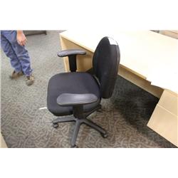 Black Adjustable Task Chair