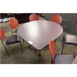 Knoll Teardrop Mobile Lunchroom Table