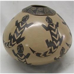 Mata Ortiz Lizard Pottery By Cristina Ochoa
