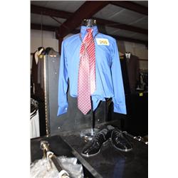 Mannequin w/ Shirt and Shoes