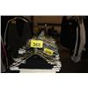 Image 1 : Metal Clothes Rack