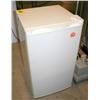 Image 1 : Igloo Refrigerator
