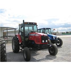 MASSEY FERGUSON 5465 FARM TRACTOR,