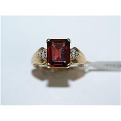 10k Gold Diamond & Garnet Ring