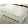 Image 1 : 1 Ottoman