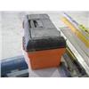 Image 1 : TOOL BOX