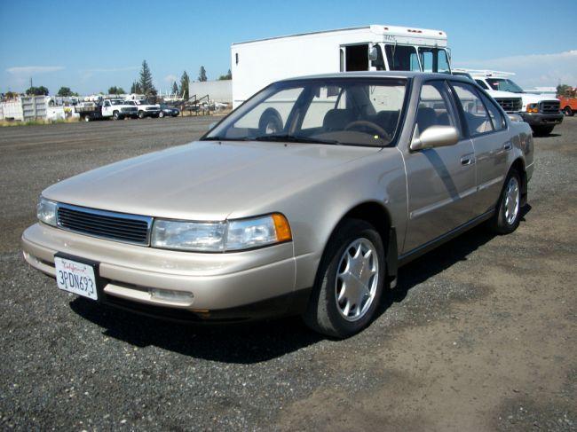 1994 Nissan Maxima Sedan