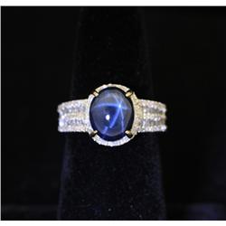 * Lady's Diamond and Star Sapphire Ring 18kt