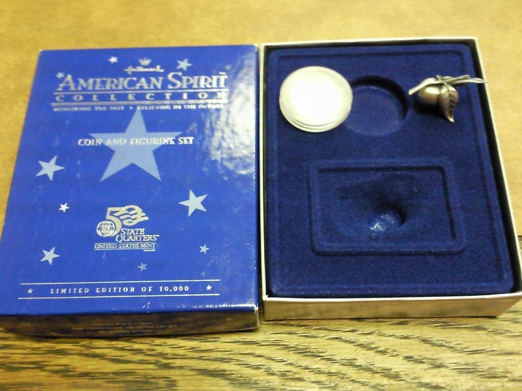 Hallmark American Spirit Collection Coin And Figurine Set