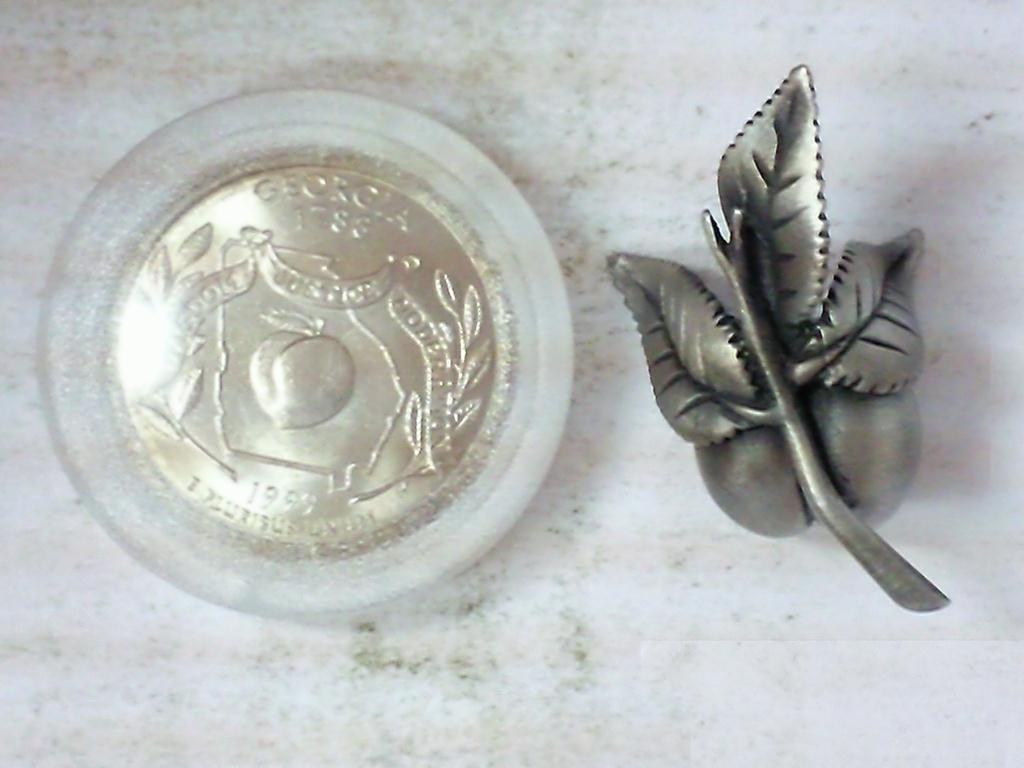 Hallmark American Spirit Coin & Figurine Set