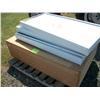 Image 1 : 4-Foot Flourescent Light Fixtures & Cabinet