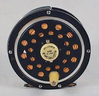 Moulinet De Pêche Vintage Pflueger Skilkabot N° 1953 – Gravure Et Ligne Multicolore – USA