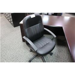 Black Leather Hiback Executive Chair (S2)