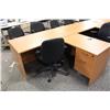 Image 2 : Cherry L-Shaped Desk