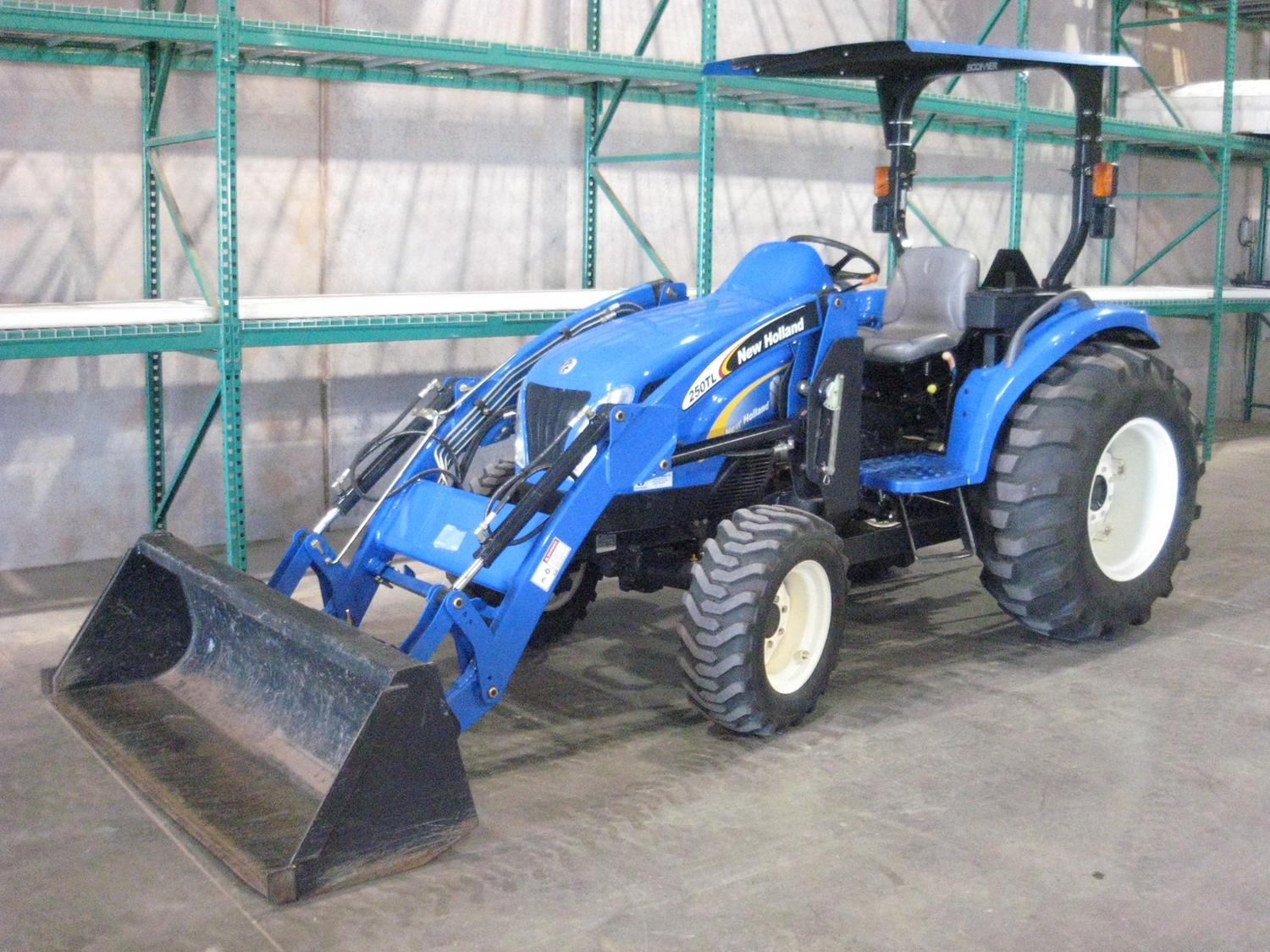 NEW HOLLAND 2310 4X4 HYDROSTATIC TRACTOR, W/ MOD 250TL FRONT END