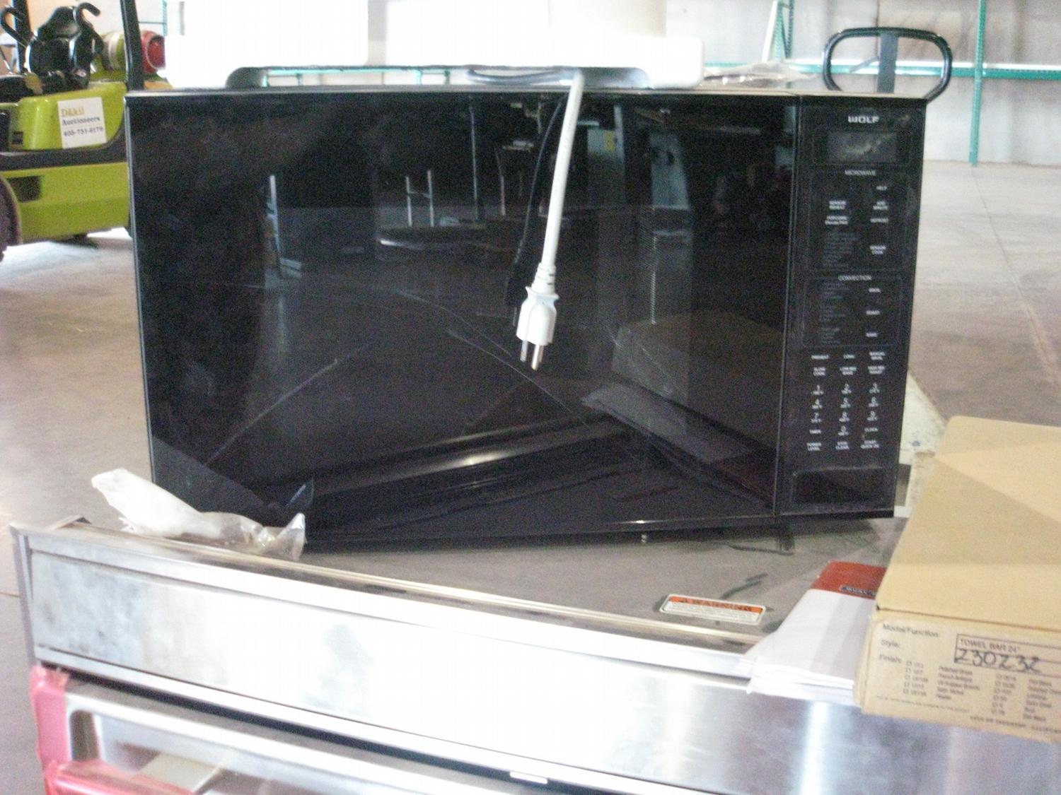 WOLF CONVECTION MICROWAVE OVEN W/ ROTISSERIE