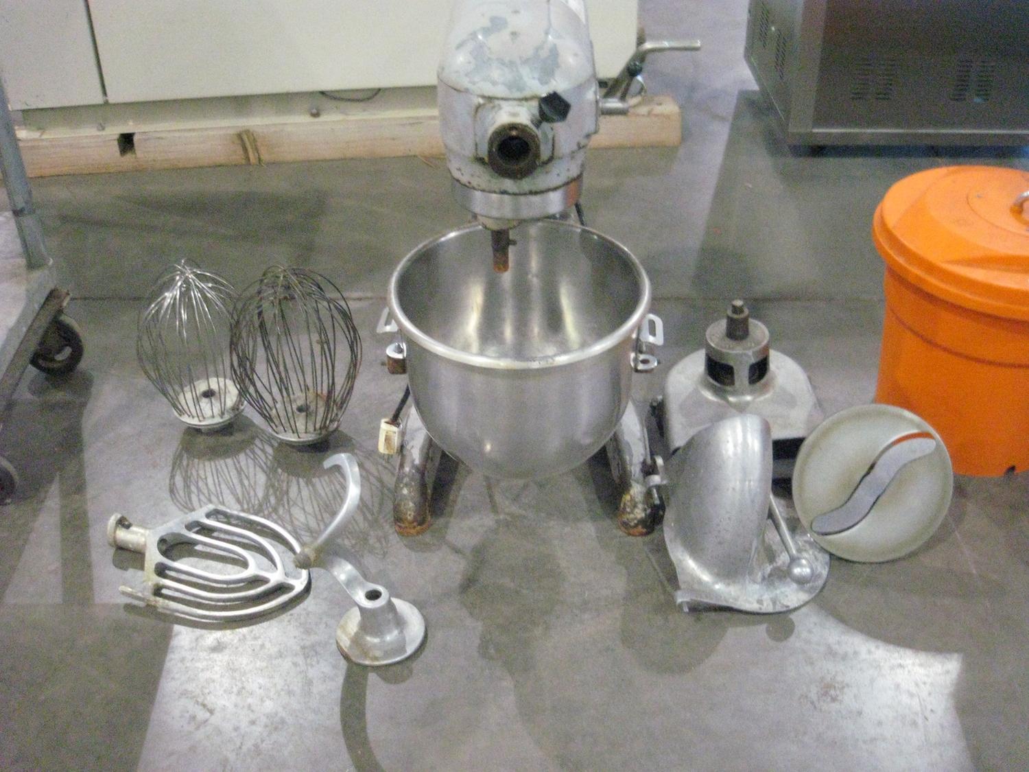 HOBART MOD A200 20QT MIXER W/ WHIP, PADDLE HOOK, & CHOPPER ATTACHMENTS