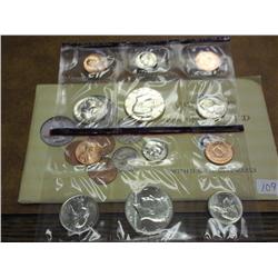 1990 US MINT UNC SET P/D