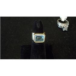 14KGold 12 Ct Blue Topaz Ring, 6.8 gr