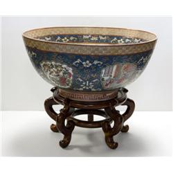 ROSE MEDALLION PORCELAIN & ENAMEL CEREMONIAL BOWL