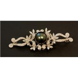 LOVELY LADIES 18KT WG DIAMOND & BLACK PEARL PIN