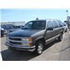 Image 1 : 1999 Chevy Suburban