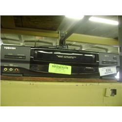 TOSHIBA VCR