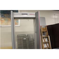 Metor 200 Walk Through Metal Detector