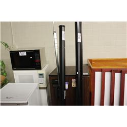 Free Standing Projection Screen