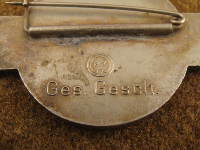 RARE DLV-DEUTSCHER LUFTFAHRT-VERBAND CAP INSIGNIA