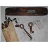 Image 1 : TWO BRASS KEYS ESS, C&EI ON LABEL NOT KEY    