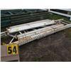 Image 1 : white pallet racking