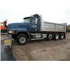 Image 2 : 1993 Mack CL700