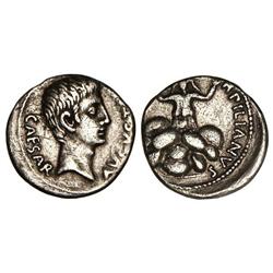 ROMAN COINS: ROMAN EMPIRE - Denario. Acuñada el 18 a.C. AUGUSTO. Anv.: CAESAR AVGVST(VS). Cabeza des