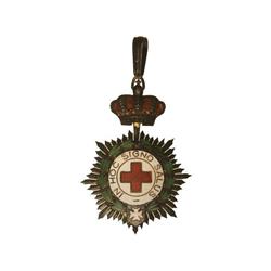 SPANISH DECORATIONS - Medalla 1ª Clase Cruz Roja Española. (1926-1931). Metal plateado y esmaltes. Ø