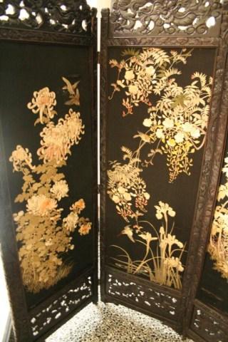 CHINESE 4 PANEL ROSEWOOD SILK SCREEN