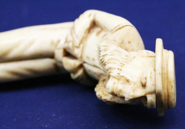 WALRUS TUSK IVORY WALKING CANE HANDLE