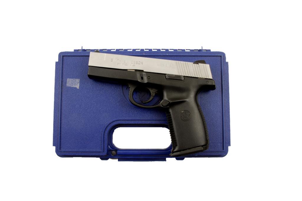 Smith & Wesson Mdl SW9V Cal 9mm SN:PAV0288 Double action semi-auto ...