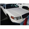 Image 1 : 2002 White Ford Crown Victoria Police Series 4Dr