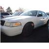 Image 1 : 2001 White Ford Crown Victoria Police Series 4Dr