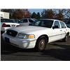 Image 1 : 2005 White Ford Crown Victoria Police Series 4Dr