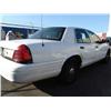 Image 6 : 2005 White Ford Crown Victoria Police Series 4Dr