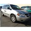 Image 4 : 2005 Silver Dodge Caravan Passenger Van